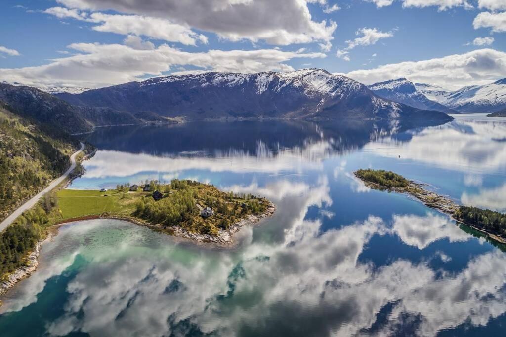 Efjord And Stetind Resort - Cabin Kobbernestinden Ballangen 外观 照片