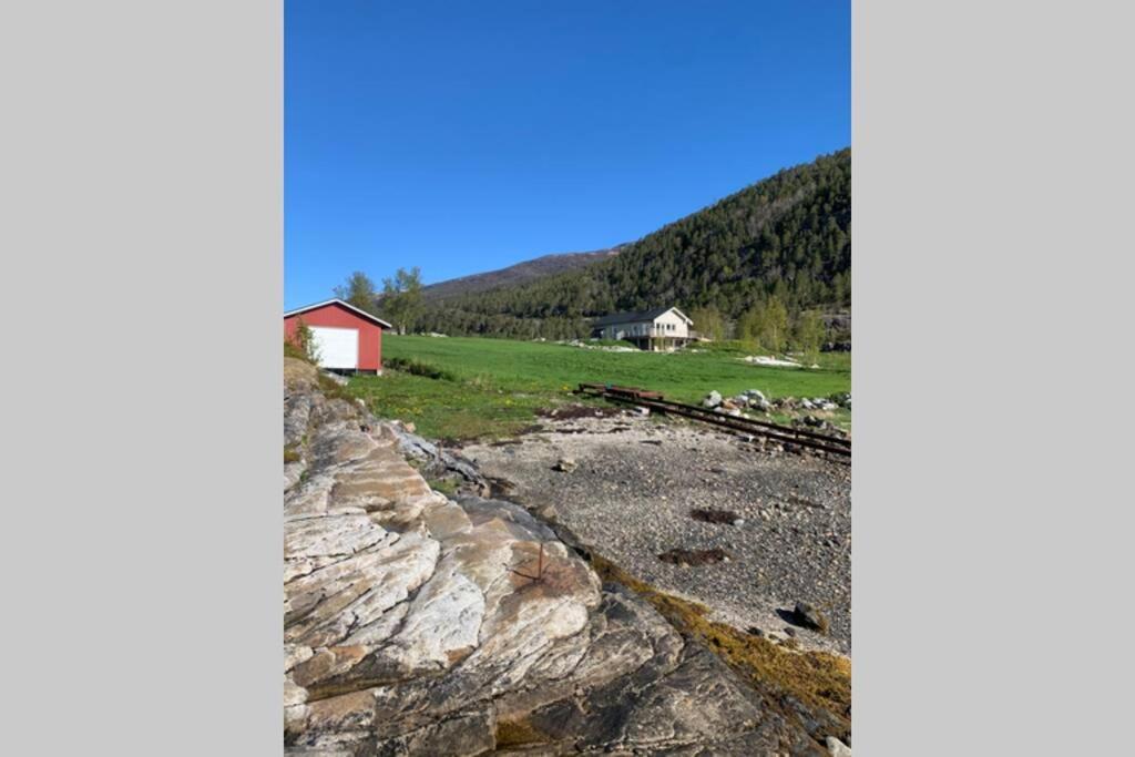 Efjord And Stetind Resort - Cabin Kobbernestinden Ballangen 外观 照片