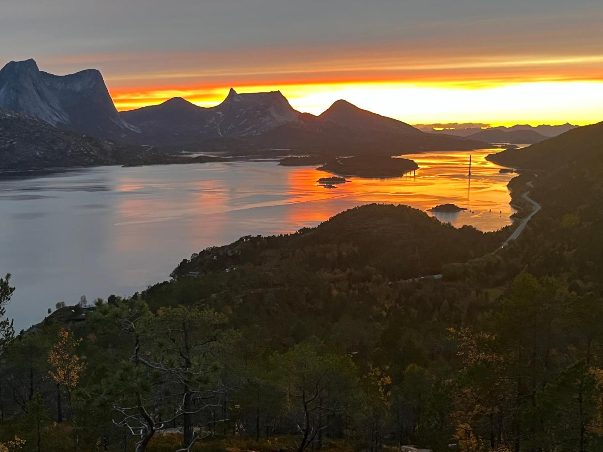 Efjord And Stetind Resort - Cabin Kobbernestinden Ballangen 外观 照片