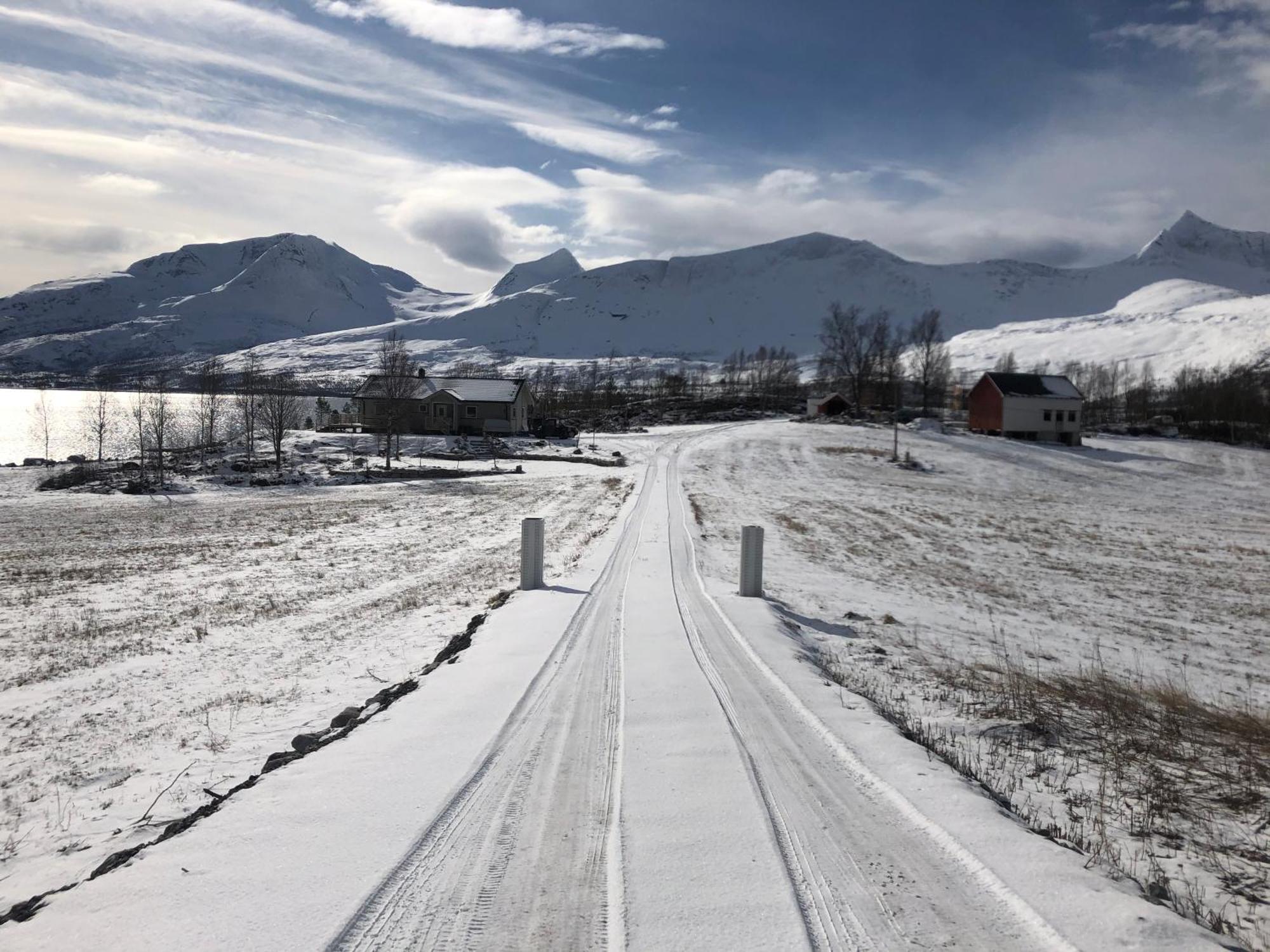 Efjord And Stetind Resort - Cabin Kobbernestinden Ballangen 外观 照片