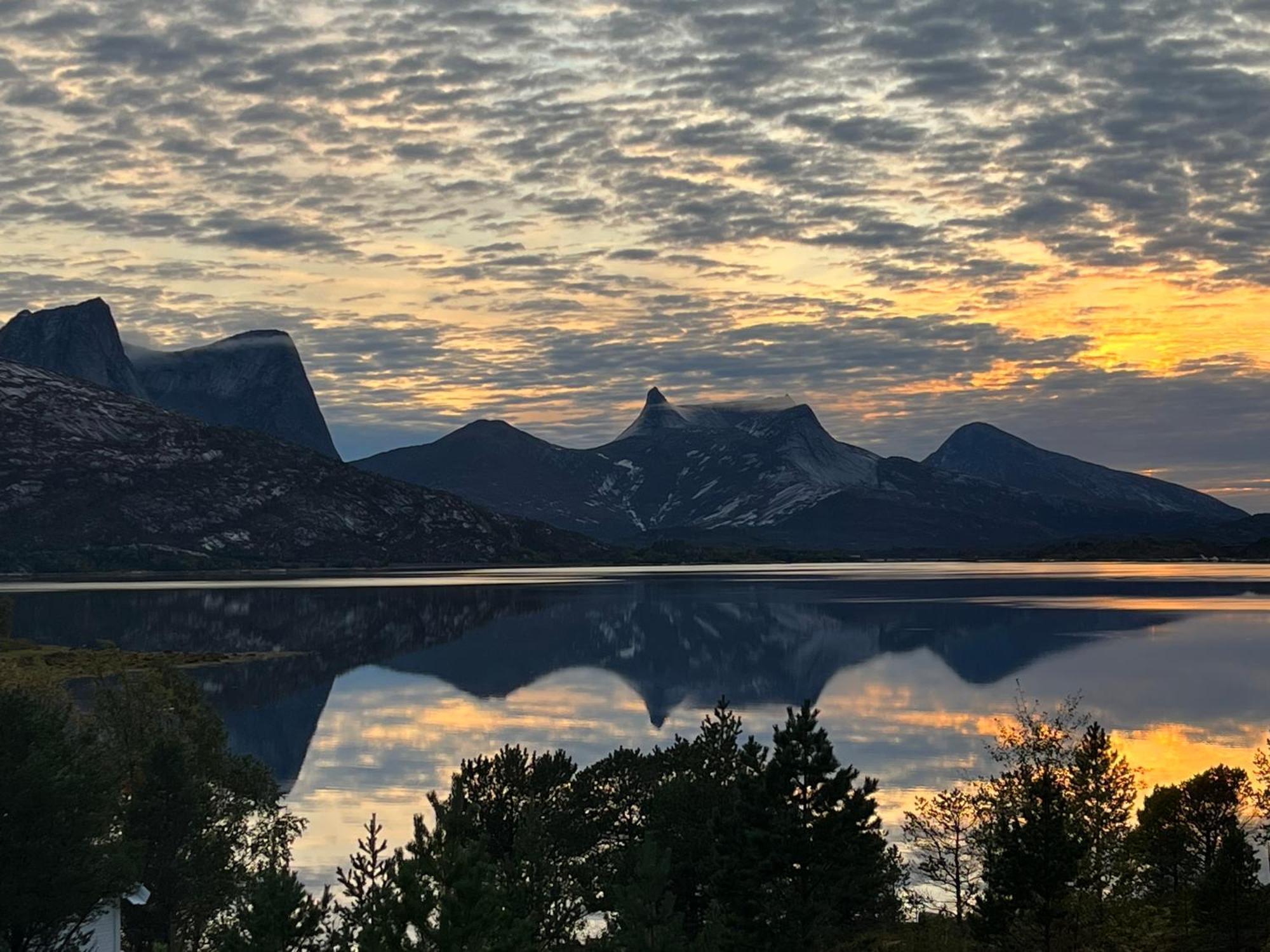 Efjord And Stetind Resort - Cabin Kobbernestinden Ballangen 外观 照片