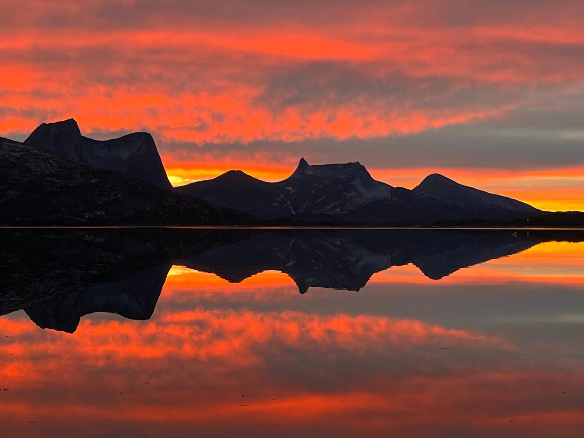 Efjord And Stetind Resort - Cabin Kobbernestinden Ballangen 外观 照片
